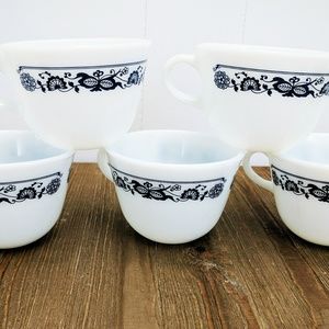 PYREX Old Town Blue Mugs Set Of 5